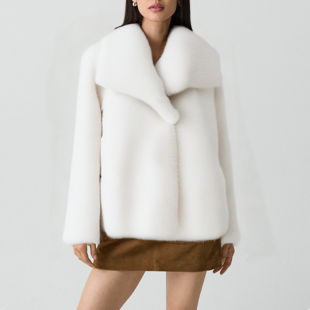 Vintage-style lapel faux fur coat