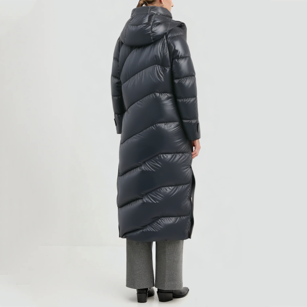 Long shiny quilted puffer down jacket