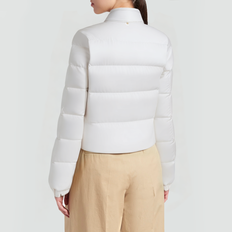 White short down parka with a bow collar