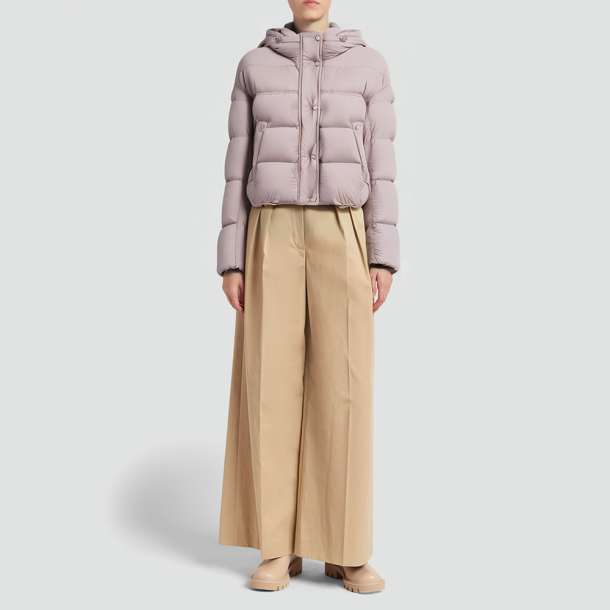 Light pink short hooded down jacket